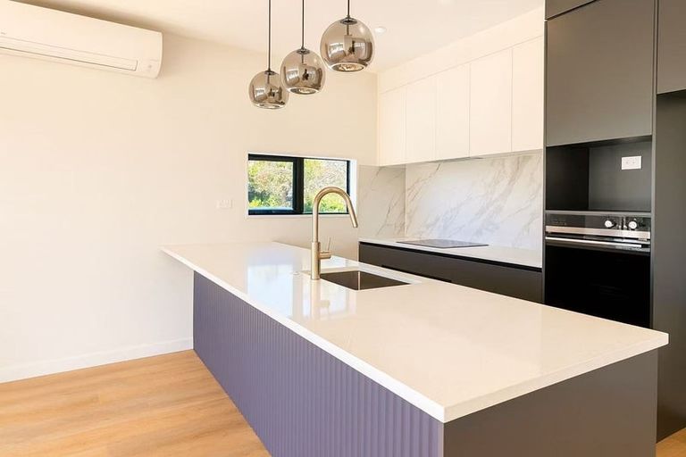 Photo of property in 1 Rosalind Road, Glenfield, Auckland, 0629