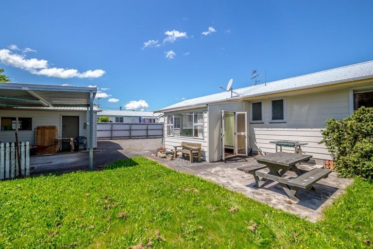 Photo of property in 24 Kupe Drive, Carterton, 5713