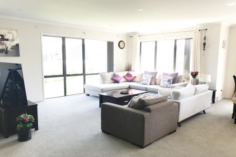 Photo of property in 18 Hillpark Drive, Pokeno, 2402