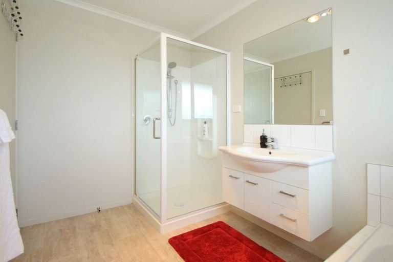 Photo of property in 11d Gregson Drive, Huntly, 3700