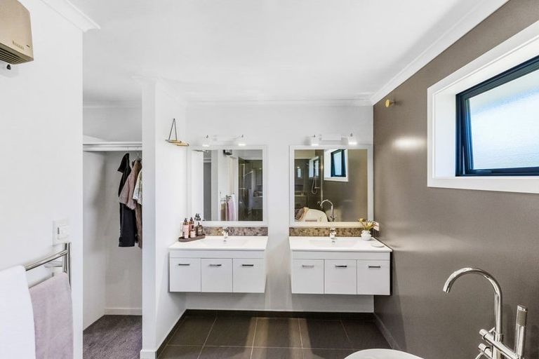 Photo of property in 24 Ethereal Crescent, Mount Pisa, Cromwell, 9383