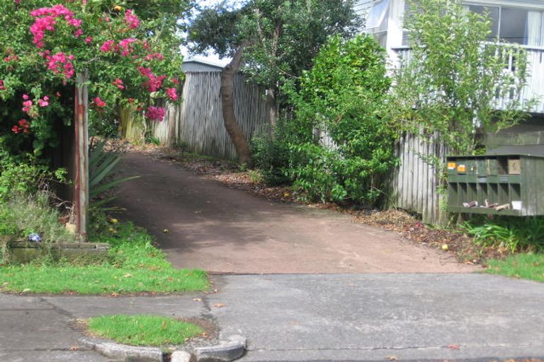 Photo of property in 6/70a Woodglen Road, Glen Eden, Auckland, 0602