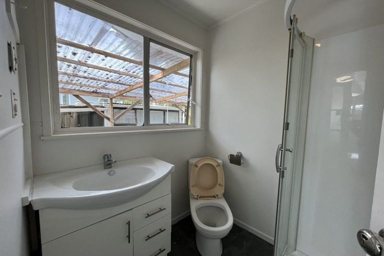 Photo of property in 32 Powrie Street, Glenfield, Auckland, 0629