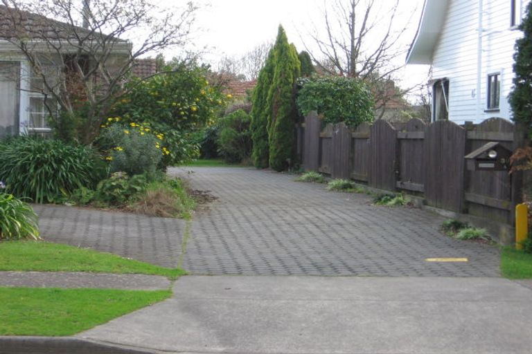 Photo of property in 41 Manapouri Crescent, Hokowhitu, Palmerston North, 4410