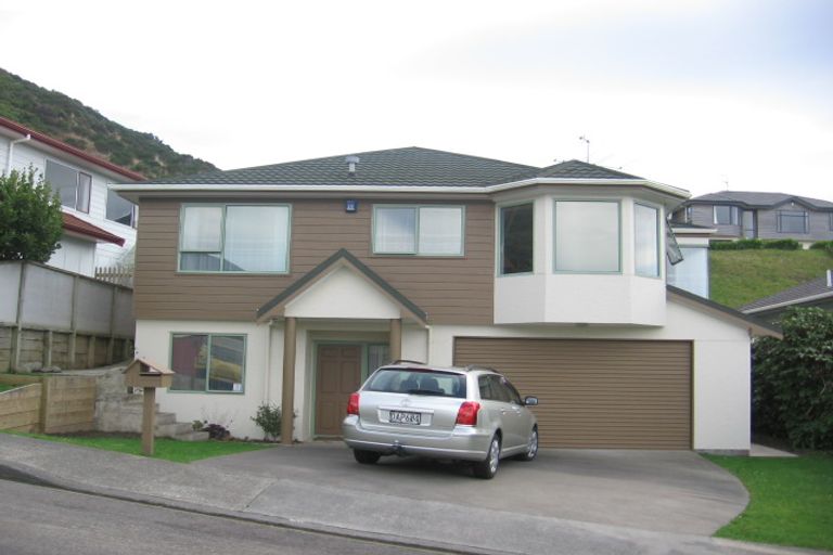 Photo of property in 8 Meadowcroft Grove, Johnsonville, Wellington, 6037