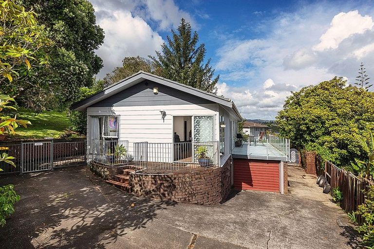 Photo of property in 11 Terra Nova Street, Glen Eden, Auckland, 0602