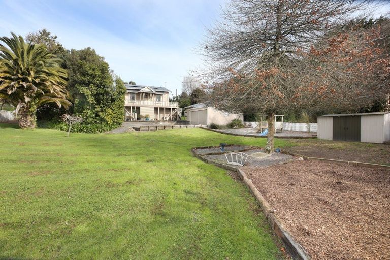 Photo of property in 110 Hastings Street, Halcombe, Feilding, 4779