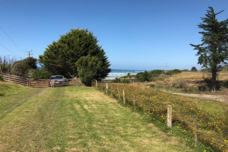 Photo of property in 110 Taieri Mouth Road, Kuri Bush, Brighton, 9091