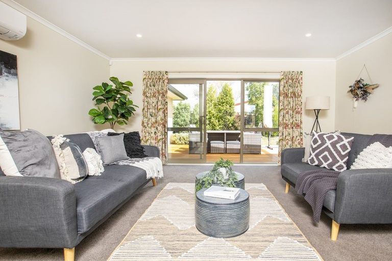 Photo of property in 5 Austin Reid Avenue, Carterton, 5713