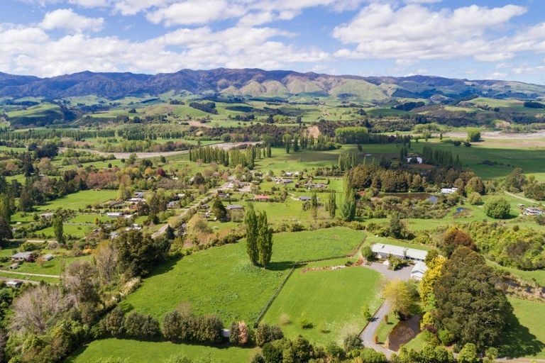 Photo of property in 25b Weka Street, Pohangina, Ashhurst, 4884