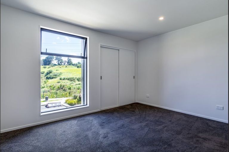 Photo of property in 12 Tuputupu Drive, Kumeu, 0810