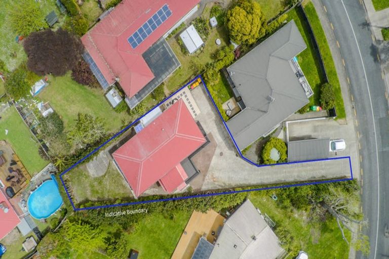 Photo of property in 7b Lowtherhurst Road, Massey, Auckland, 0614