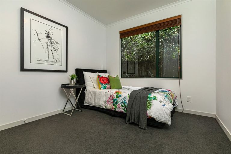 Photo of property in 4 Wharepapa Place, Albany, Auckland, 0632