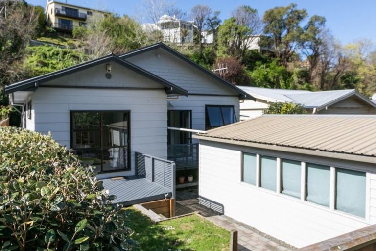 Photo of property in 61 Milton Road, Bluff Hill, Napier, 4110