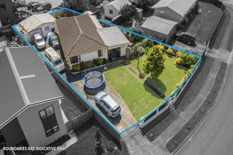 Photo of property in 3 Poutini Place, Manurewa, Auckland, 2102