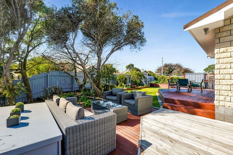 Photo of property in 4 Henui Street, Strandon, New Plymouth, 4312