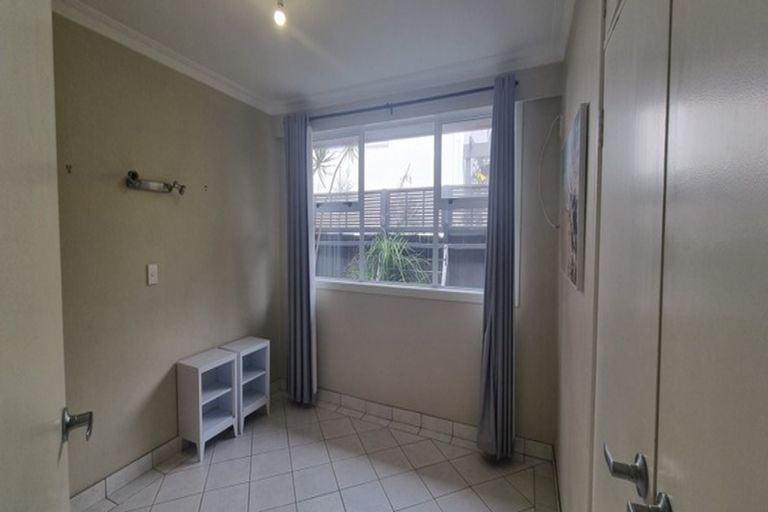 Photo of property in 2/171 Marine Parade, Mount Maunganui, 3116