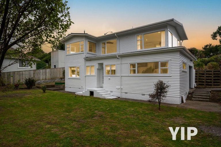 Photo of property in 2 Ironside Road, Johnsonville, Wellington, 6037