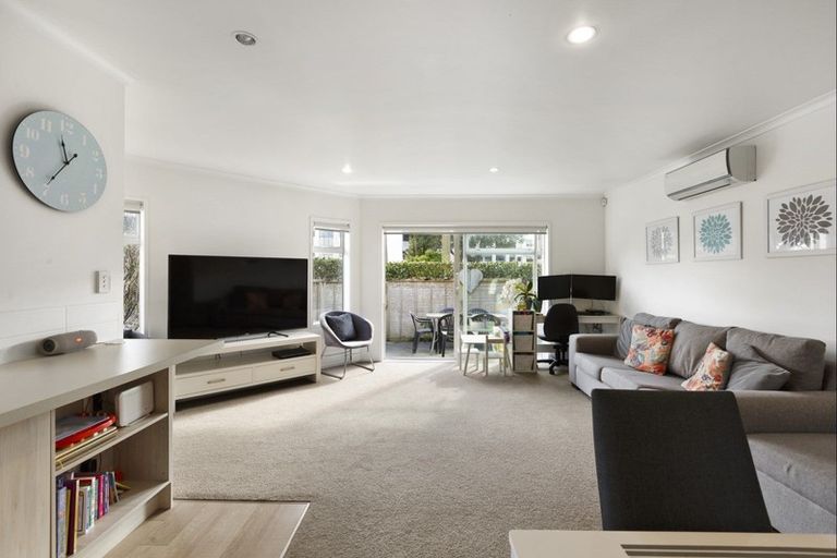 Photo of property in 41 Elizabeth Street, Orewa, 0931