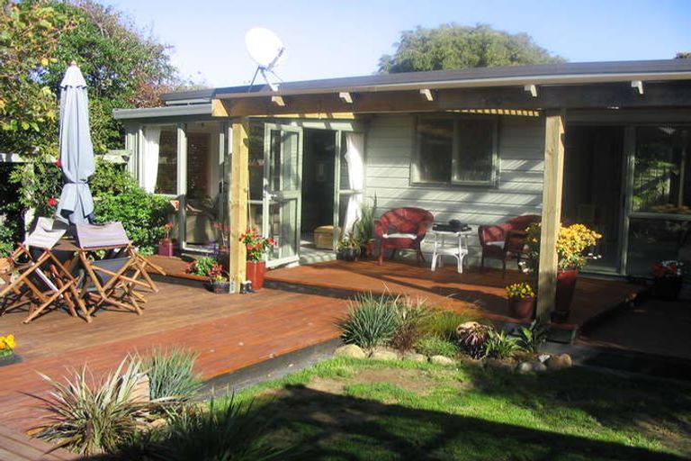 Photo of property in 9 Bahama Crescent, Paraparaumu Beach, Paraparaumu, 5032