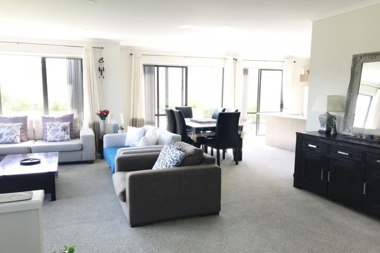 Photo of property in 18 Hillpark Drive, Pokeno, 2402