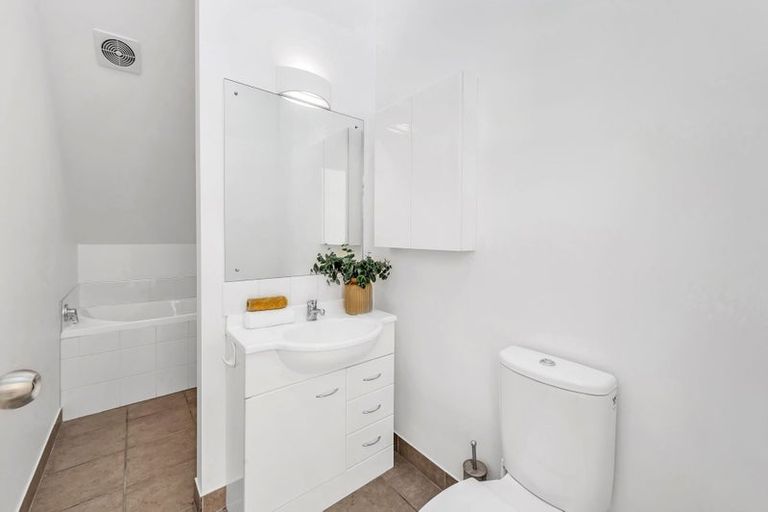 Photo of property in 4/1010 Colombo Street, St Albans, Christchurch, 8014