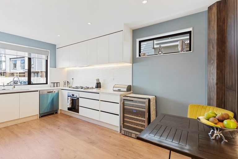 Photo of property in 12 Koropiko Lane, Flat Bush, Auckland, 2019