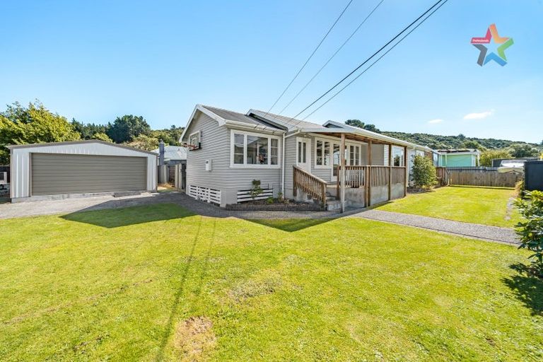 Photo of property in 56 Bledisloe Crescent, Wainuiomata, Lower Hutt, 5014