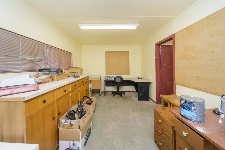 Photo of property in 126 Turitea Road, Fitzherbert, Palmerston North, 4472