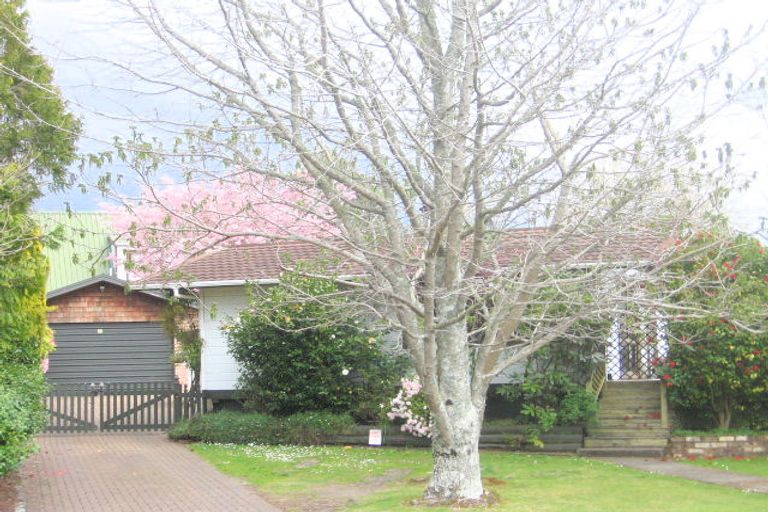 Photo of property in 29 Petrie Street, Pomare, Rotorua, 3015