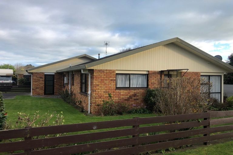 Photo of property in 10 Dives Avenue, Hawera, 4610