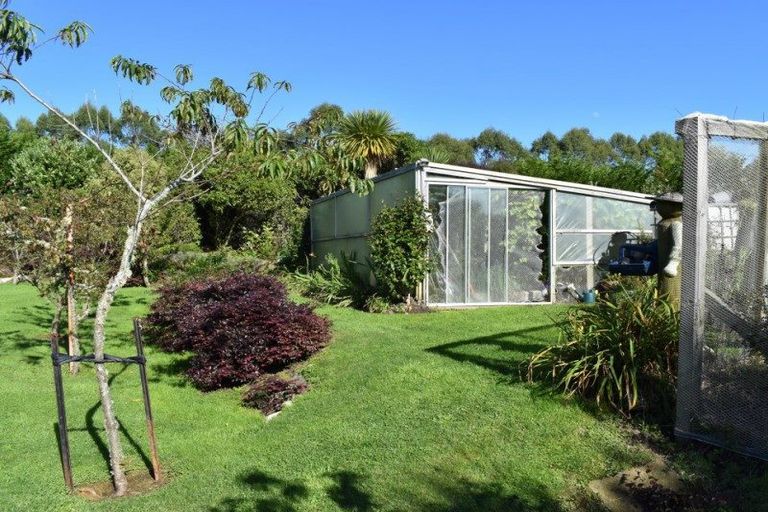 Photo of property in 240 Alma Road, Westport, 7892