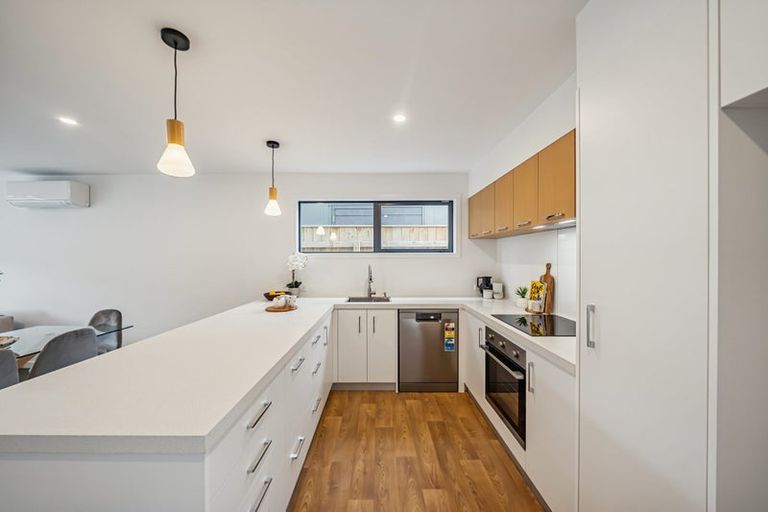 Photo of property in 2/60 Akatarawa Road, Brown Owl, Upper Hutt, 5018
