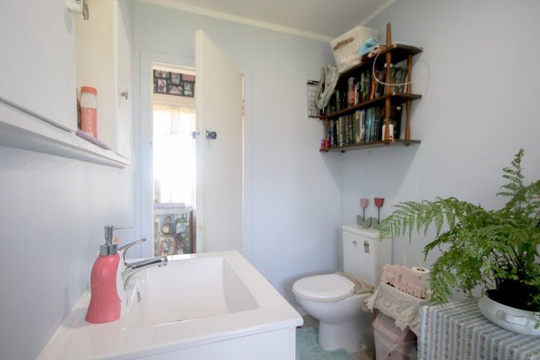 Photo of property in 1 Porritt Street, Ruawai, 0530