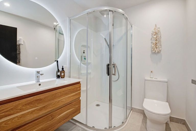 Photo of property in 774b Whangaparaoa Road, Manly, Whangaparaoa, 0930