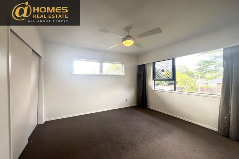 Photo of property in 33 Lynden Avenue, Hillcrest, Auckland, 0627