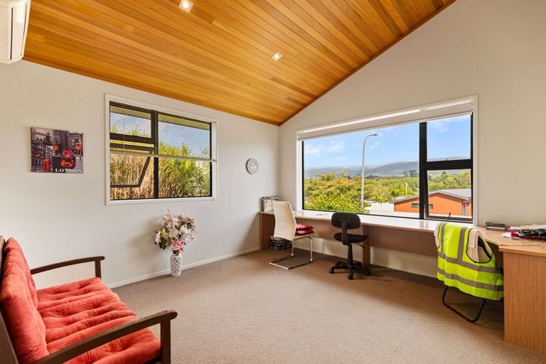 Photo of property in 28 Noble Johnston Drive, Katikati, 3129