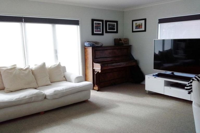 Photo of property in 5-7 Shelter Grove, Frankleigh Park, New Plymouth, 4310