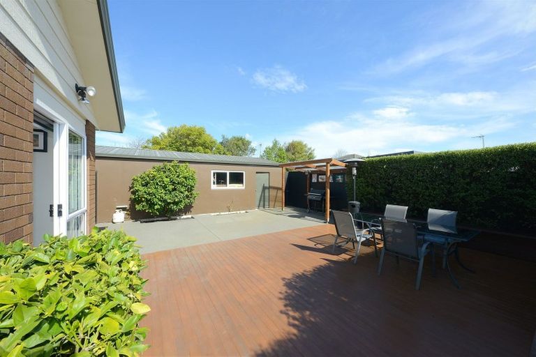 Photo of property in 30 Beauford Place, Parklands, Christchurch, 8083