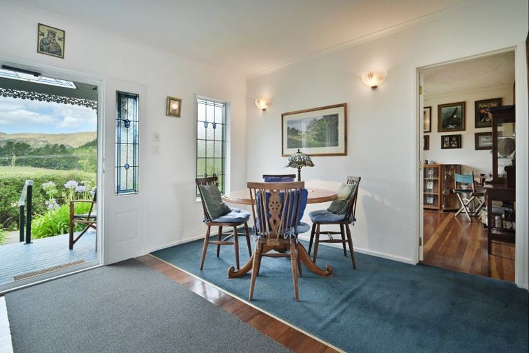 Photo of property in 1664 Kahuranaki Road, Kahuranaki, Havelock North, 4295