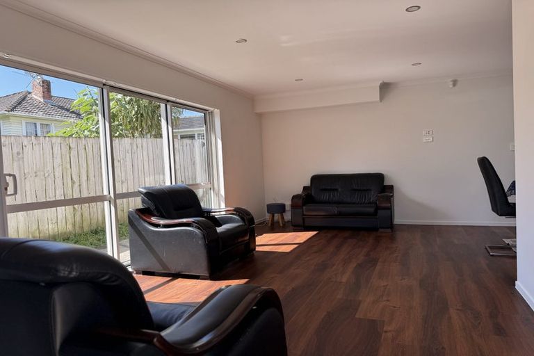 Photo of property in 27a Mclean Avenue, Papatoetoe, Auckland, 2025
