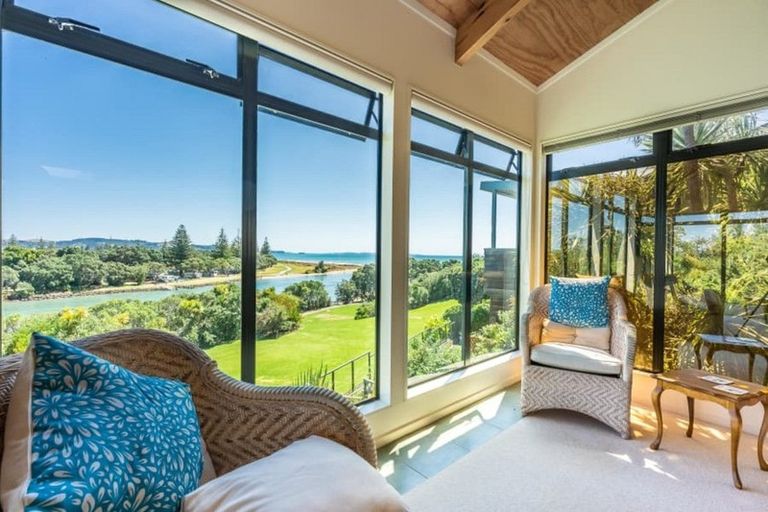 Photo of property in 2/42 Amorino Drive, Red Beach, 0932