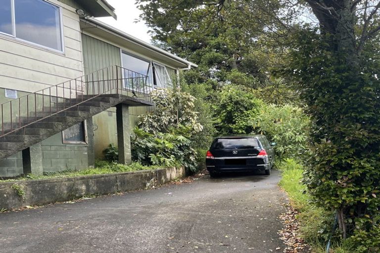 Photo of property in 21 Finn Place, Totara Vale, Auckland, 0629