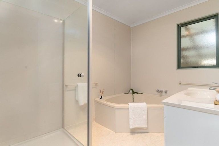 Photo of property in 10 Tait Crescent, Featherston, 5710