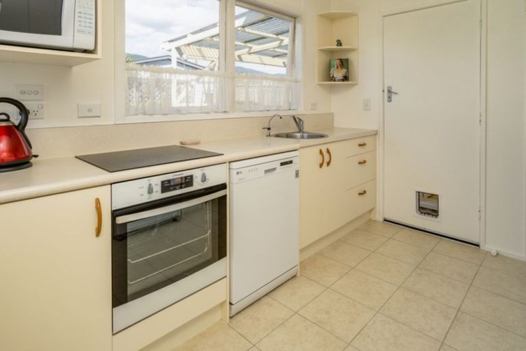 Photo of property in 19 Dickens Street, Stoke, Nelson, 7011