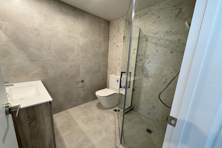 Photo of property in 1d Westall Road, New Lynn, Auckland, 0600