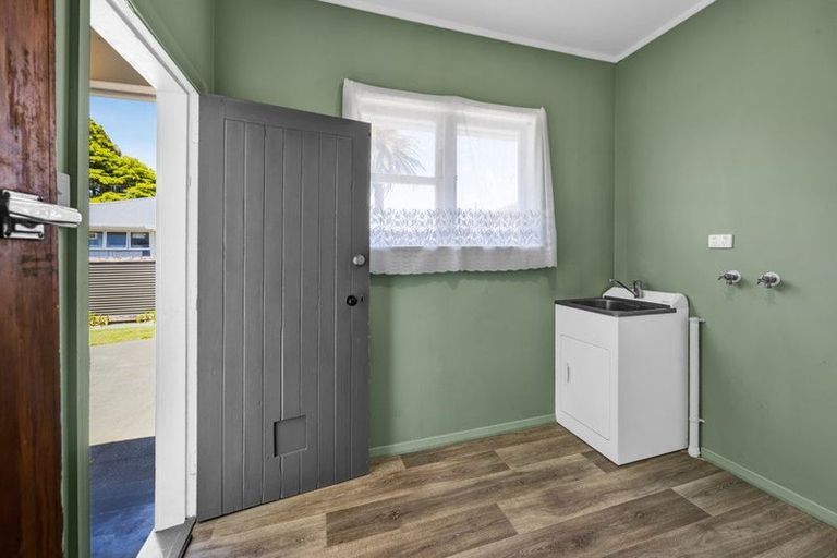 Photo of property in 20 Mclean Street, Hawera, 4610