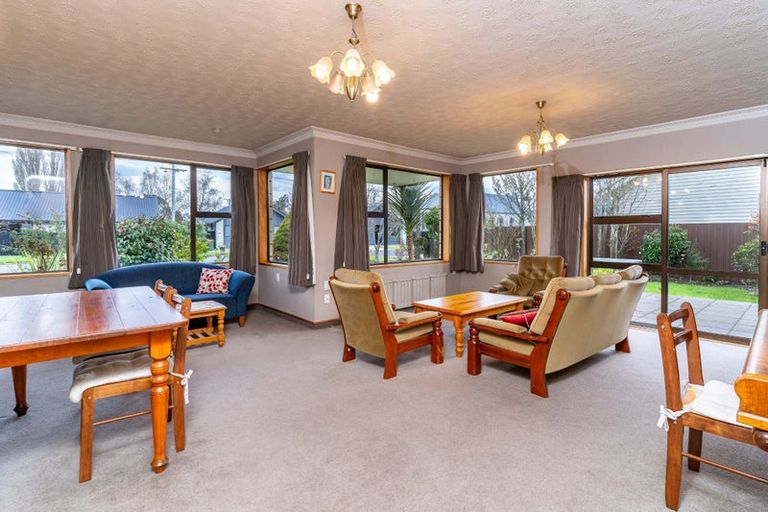 Photo of property in 21 Dryden Street, Milton, 9220