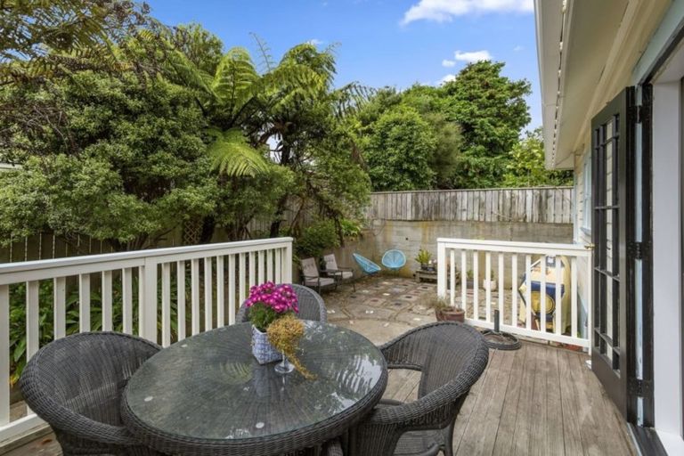 Photo of property in 28 Handyside Street, Tawa, Wellington, 5028