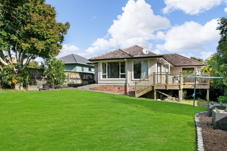 Photo of property in 10 Wharf Road, Te Atatu Peninsula, Auckland, 0610